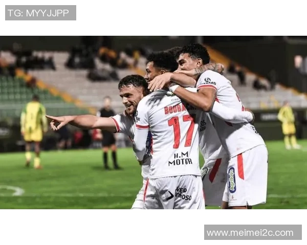 博阿维斯塔主场迎战吉马良斯争夺关键三分的激烈对决